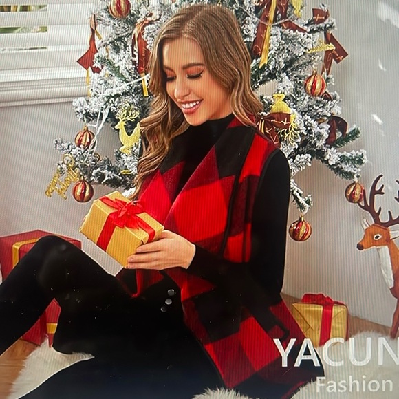 Buffalo plaid open-front vest - Picture 2 of 14